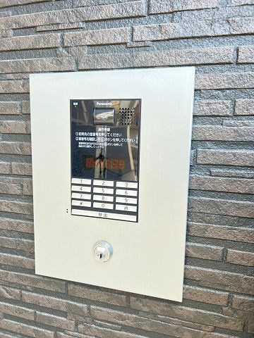 アズール尼崎の外観