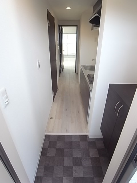 アズール尼崎の玄関