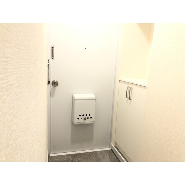 上水ハイツの玄関