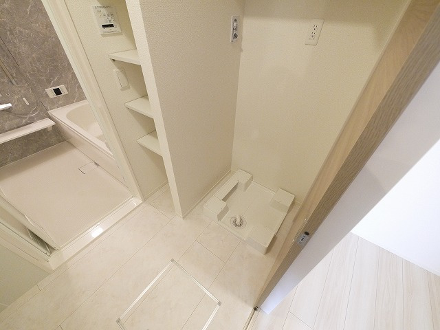 Nexus山中の洗面所|広い洗面スペース