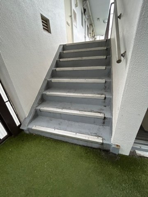 【その他共用部分】 | ハイム峰岡 | 階段　２階へ