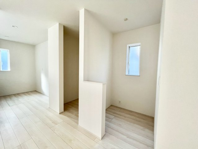 堺市東区大美野2号地　新築一戸建ての居間・リビング