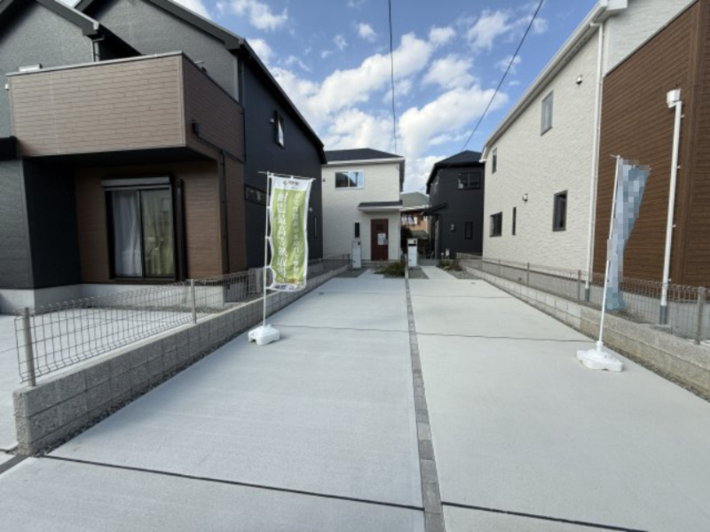 堺市東区大美野2号地　新築一戸建ての駐車場