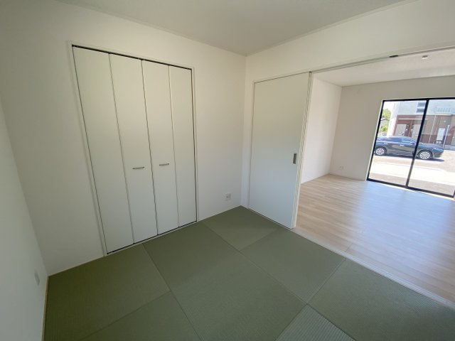 【いわき市小名浜南富岡　第1】　2号棟　※必ずもらえる選べるキャンペーン実施中！の和室|同施工　■□■和室の写真です■□■　
ご家族のお昼寝スペースとしても活躍しそうです。