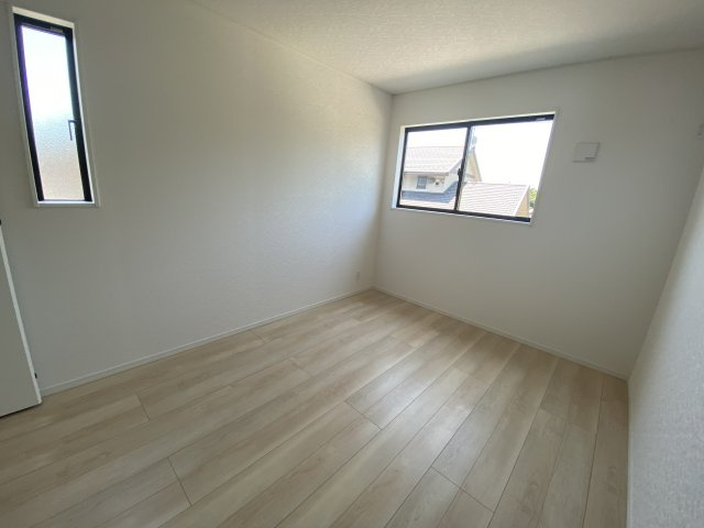 【いわき市小名浜南富岡　第1】　2号棟　※必ずもらえる選べるキャンペーン実施中！の洋室|同施工　■□■居室の写真です■□■　
使い勝手の良い間取りなので、ご家族の状況の変化にも耐えられますね。