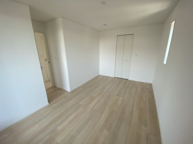 【いわき市小名浜南富岡　第1】　3号棟　※必ずもらえる選べるキャンペーン実施中！の洋室|同施工　■□■居室の写真です■□■　
寝室にも、子供部屋にも、趣味のお部屋にもお使いいただけます♪