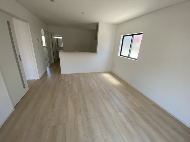 【いわき市小名浜南富岡　第1】　3号棟　※必ずもらえる選べるキャンペーン実施中！の洋室|同施工　■□■リビングの写真です■□■　家族団らんの時間が増えそうなリビングですね。