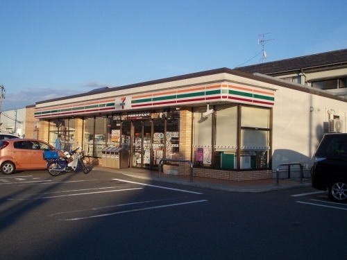 エルヴィータの周辺|セブンイレブン新潟姥ケ山店まで450m