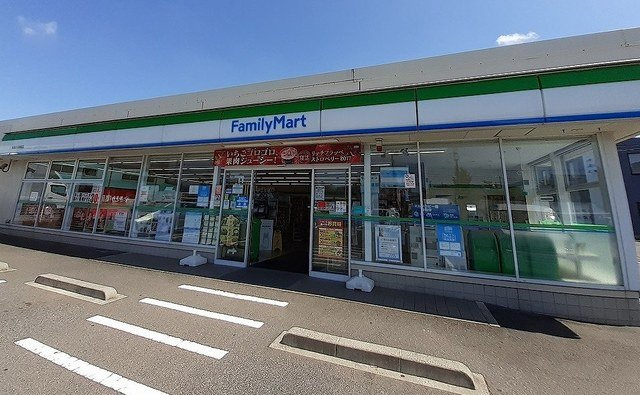 イル・ベネーレの周辺|ファミリーマート新潟女池神明店まで160m