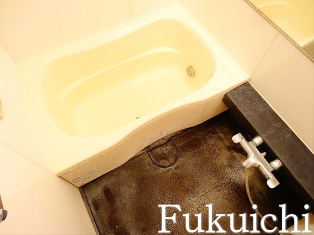 Ｊ．リヴェール学芸大学の浴室