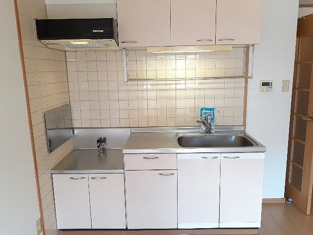 ラヴィアンローズＡのキッチン|お料理しやすいキッチンです