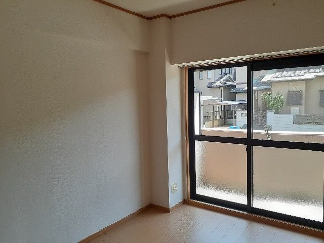 ラヴィアンローズＡの寝室|使い勝手のいい寝室です