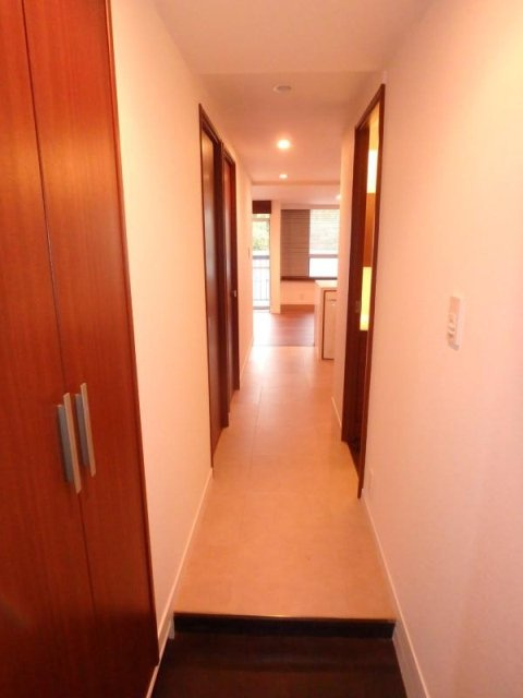 三田第二コーポラスの玄関