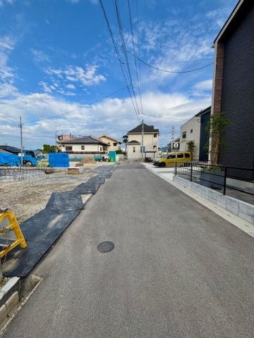 久留米市国分町17期　3号棟の前面道路含む現地写真
