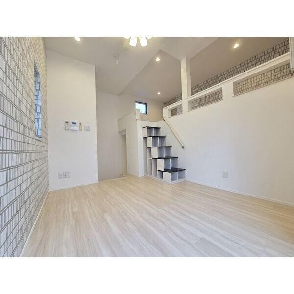 ハーモニーテラス神前Ⅱ　名古屋市賃貸　仲介手数料無料の居間・リビング