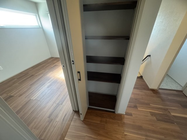 筑後市西牟田小学校前新築オール電化戸建　8号棟の収納