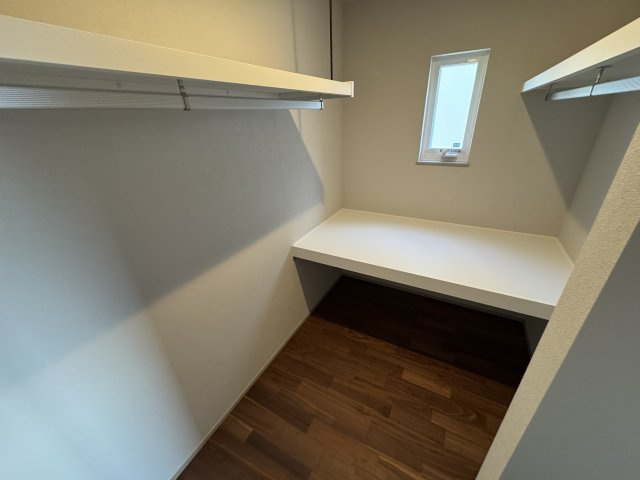 筑後市西牟田小学校前新築オール電化戸建　8号棟の収納