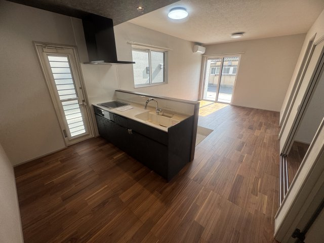 筑後市西牟田小学校前新築オール電化戸建　8号棟のキッチン