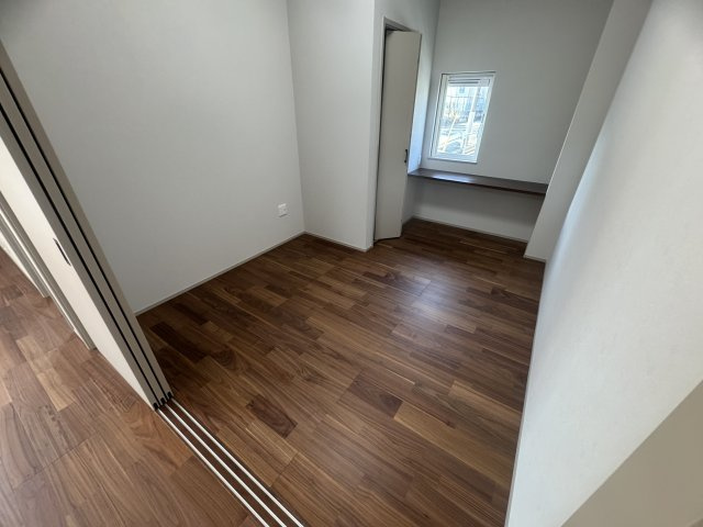 筑後市西牟田小学校前新築オール電化戸建　8号棟の洋室