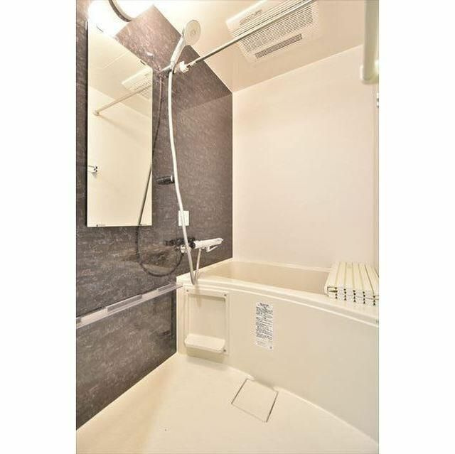 リュクスマンション北千住の浴室