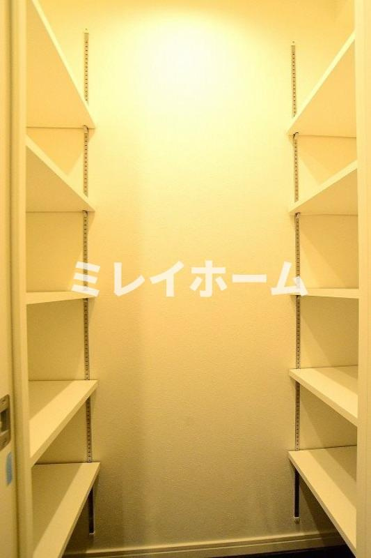 グランドコンシェルジュ大森本町ⅡACの玄関