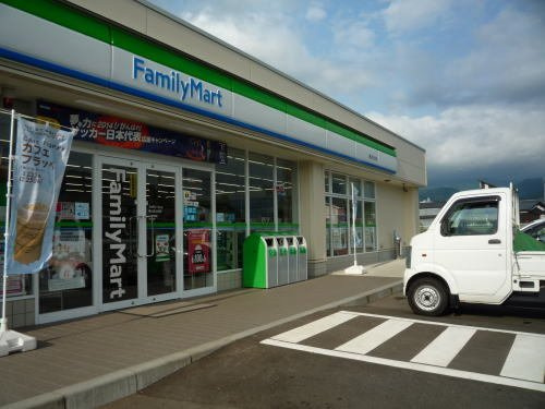 ドウトウ　Ⅱの周辺|ファミリーマート 勝山荒土町店まで550m