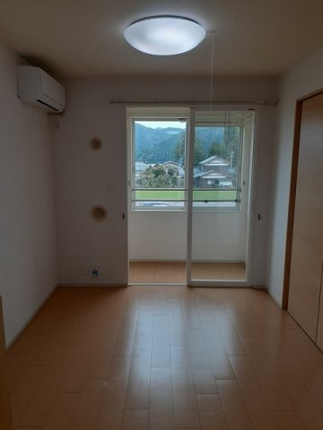 ドウトウ　Ⅱの居間・リビング