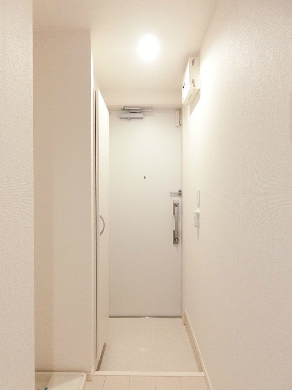 リブリ・辻堂の玄関