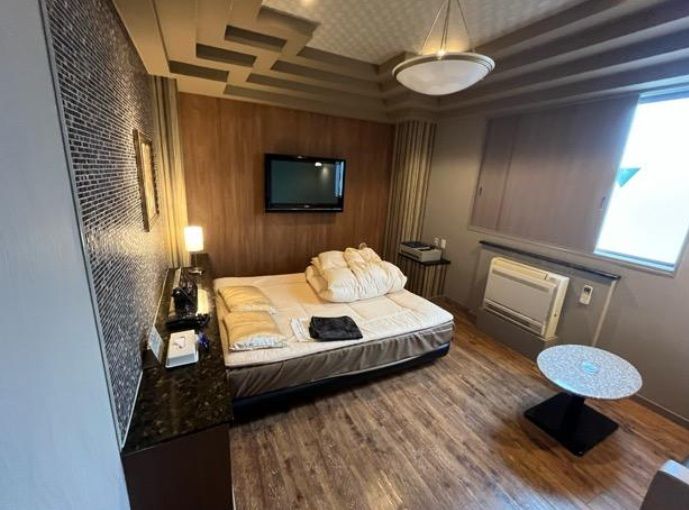 足立区綾瀬６丁目のビル