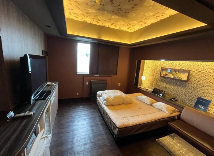 足立区綾瀬６丁目のビル