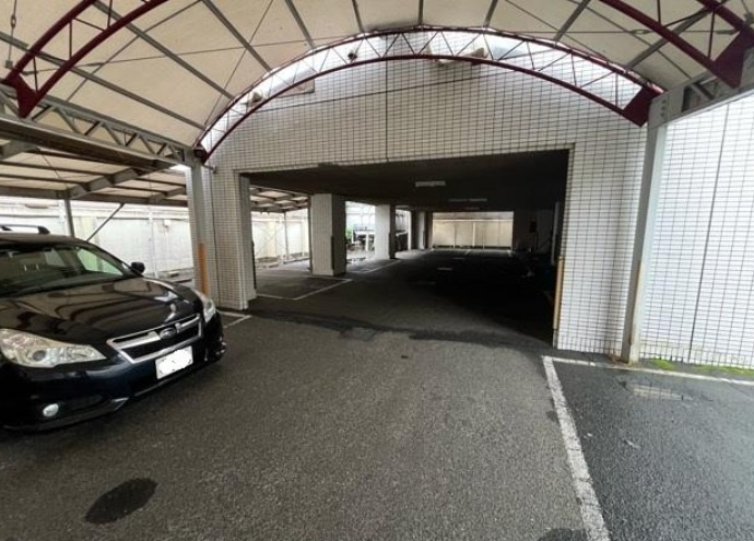 足立区綾瀬６丁目のビル