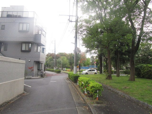 足立区綾瀬６丁目のビル