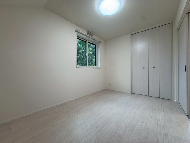 バンヤンの洋室