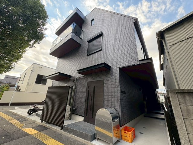 府中市朝日町１丁目のアパート