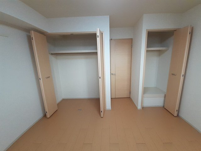 フォレスタ　デ　フィオ－レの収納