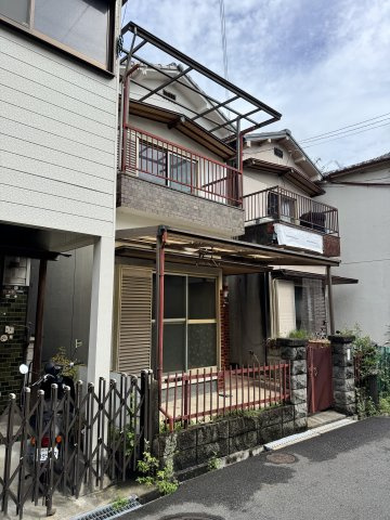 枚方市招提南町３丁目の外観|前面道路含む現地写真です