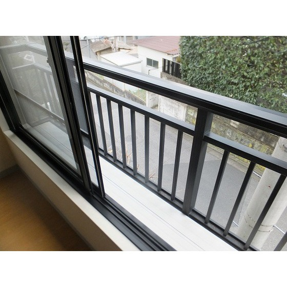 メゾンホリコシのバルコニー|フラワーボックス