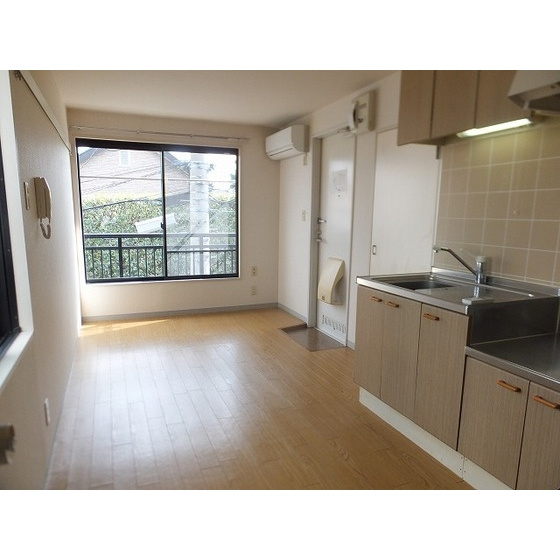 メゾンホリコシの居間・リビング