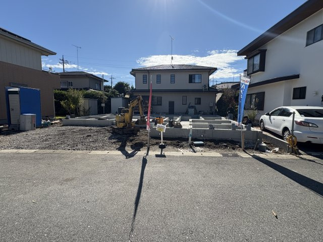 【GRAFARE 】　雀の宮４期　限定1邸の前面道路含む現地写真|○只今建築中○
子育てを頑張るご家庭にもオススメの住環境♪
構造見学会開催中！近隣の同仕様モデルハウスご案内いたします♪
※2025年10月撮影