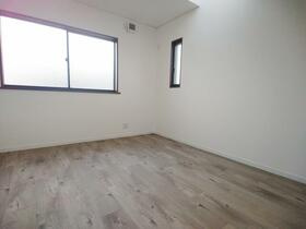 東光町2丁目　中古一戸建ての子供部屋|洋室6.5帖
■物件内覧・資金計画相談・住宅ローン相談、リフォーム相談、お問合せ受付中■
※当日・翌日のご内覧、ご相談はお電話でのお問合せがスムーズです！