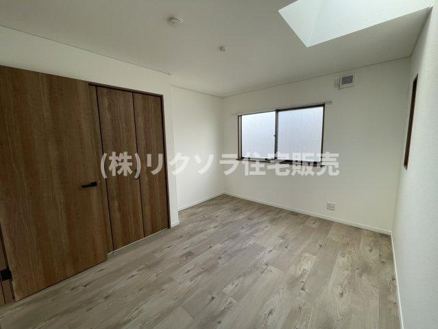 東光町2丁目　中古一戸建ての子供部屋|洋室6.5帖
■物件内覧・資金計画相談・住宅ローン相談、リフォーム相談、お問合せ受付中■
※当日・翌日のご内覧、ご相談はお電話でのお問合せがスムーズです！