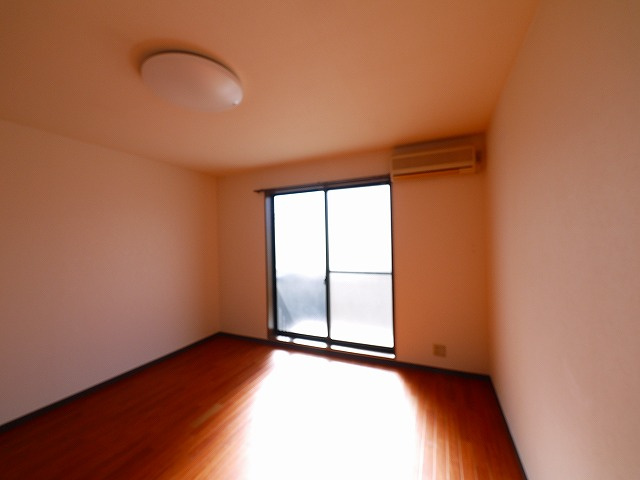 サンモール野神Ⅱの居間・リビング