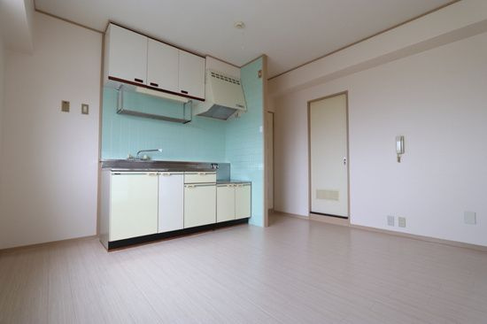 グリーンハイツ和の居間・リビング|使いやすい居間です