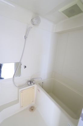 グリーンハイツ和の浴室|日々の疲れを癒すお風呂付です