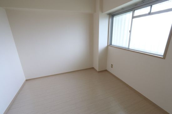 グリーンハイツ和の寝室|落ち着いて過ごせるお部屋なので、寝室にいかがでしょうか