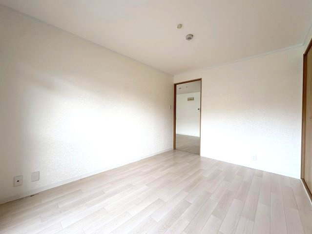 スコルピオ清和の洋室