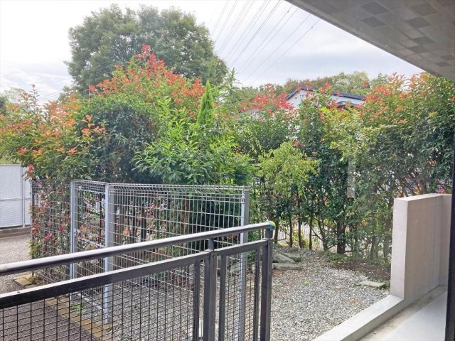 立川市一番町１丁目の中古マンションの庭