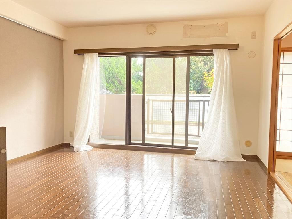 立川市一番町１丁目の中古マンションの居間・リビング