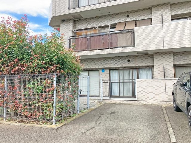 立川市一番町１丁目の中古マンションの駐車場