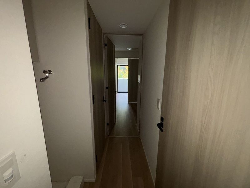 ディームス根岸の玄関